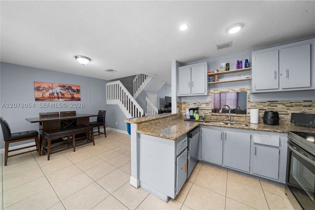 1293 Sussex Dr, North Lauderdale, FL 33068