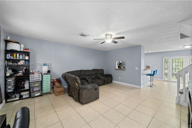 1293 Sussex Dr, North Lauderdale, FL 33068