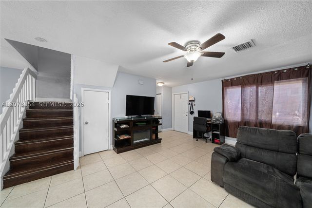 1293 Sussex Dr, North Lauderdale, FL 33068