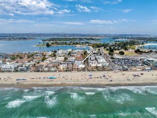 711 Island Ct B, San Diego, CA 92109