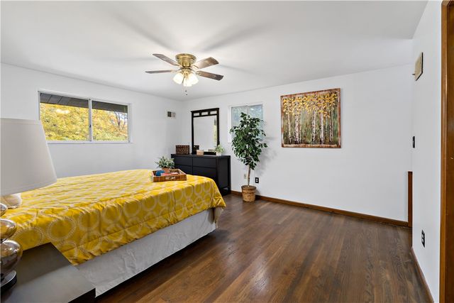 7716 WICK DR, Ross Twp, PA 15237