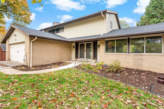 7716 WICK DR, Ross Twp, PA 15237