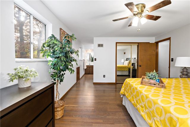 7716 WICK DR, Ross Twp, PA 15237