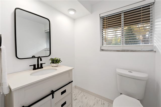 7716 WICK DR, Ross Twp, PA 15237