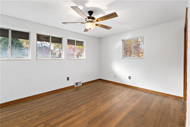 7716 WICK DR, Ross Twp, PA 15237