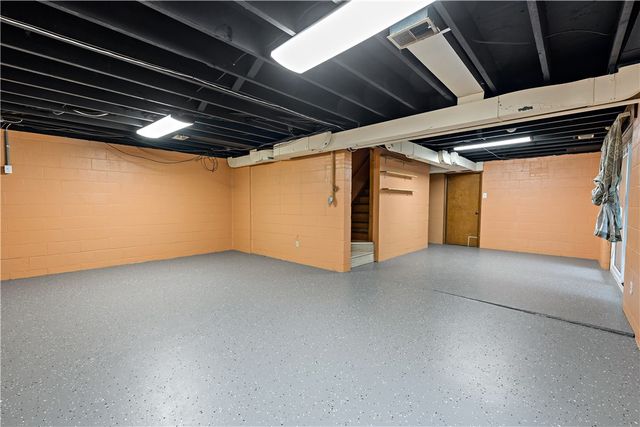 7716 WICK DR, Ross Twp, PA 15237