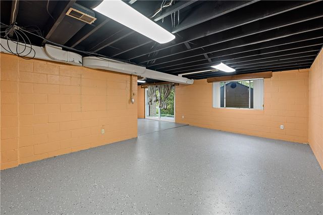 7716 WICK DR, Ross Twp, PA 15237