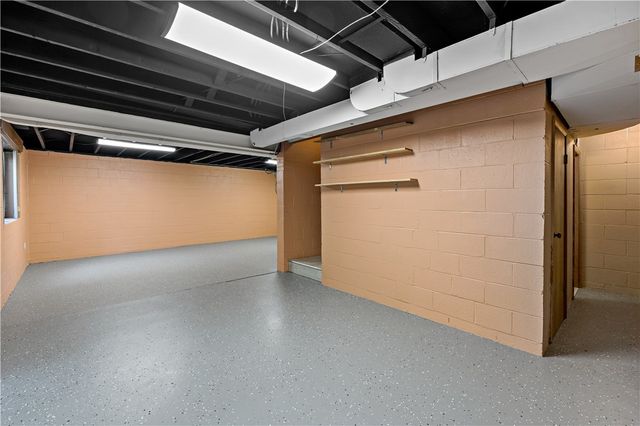 7716 WICK DR, Ross Twp, PA 15237