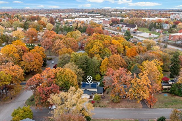 7716 WICK DR, Ross Twp, PA 15237