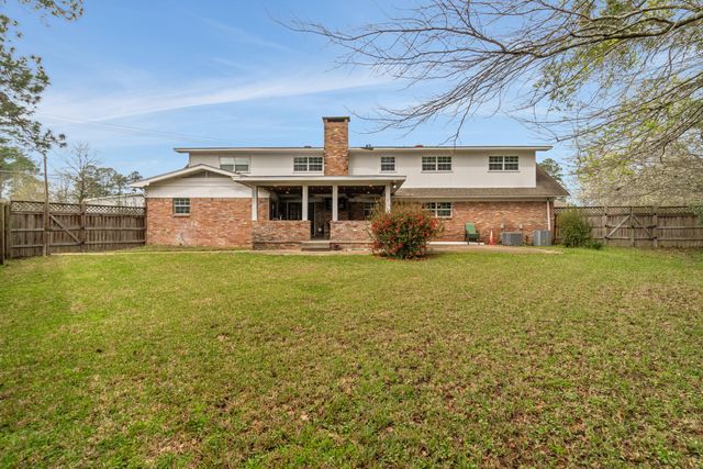 3008 Jamestown, Hattiesburg, MS 39402