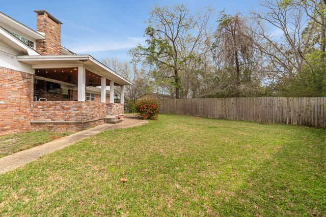 3008 Jamestown, Hattiesburg, MS 39402
