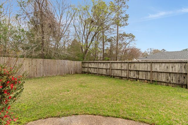 3008 Jamestown, Hattiesburg, MS 39402