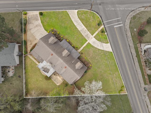 3008 Jamestown, Hattiesburg, MS 39402