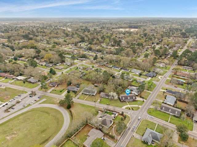 3008 Jamestown, Hattiesburg, MS 39402