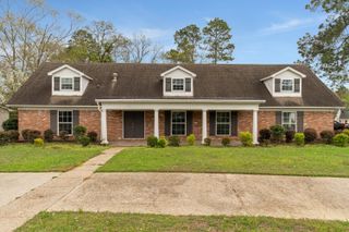 3008 Jamestown, Hattiesburg, MS 39402