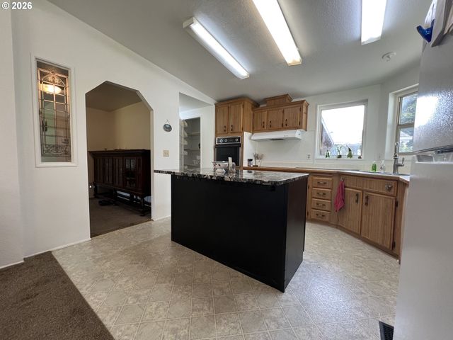 16063 DRIFTWOOD Ln 10, Brookings, OR 97415
