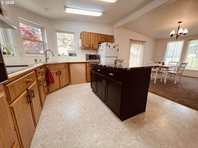 16063 DRIFTWOOD Ln 10, Brookings, OR 97415