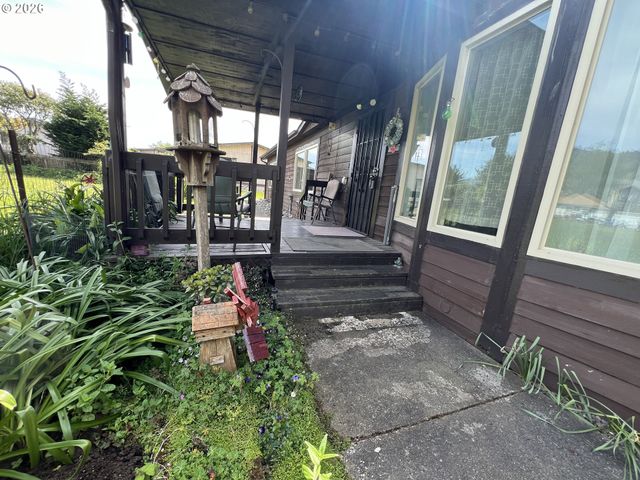 16063 DRIFTWOOD Ln 10, Brookings, OR 97415