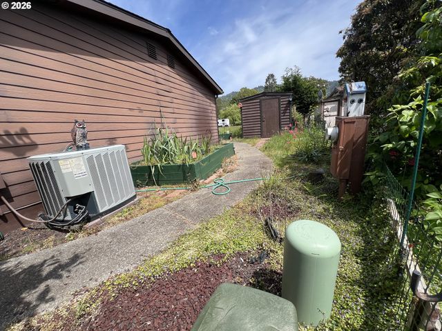 16063 DRIFTWOOD Ln 10, Brookings, OR 97415