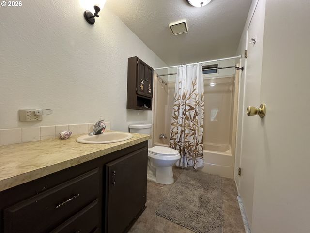 16063 DRIFTWOOD Ln 10, Brookings, OR 97415