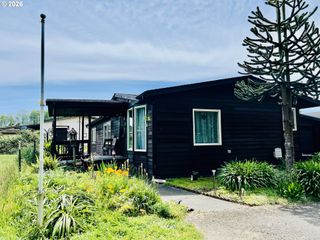 16063 DRIFTWOOD Ln 10, Brookings, OR 97415