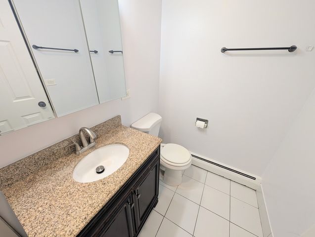 9588 Terrace Place 1F, Des Plaines, IL 60016