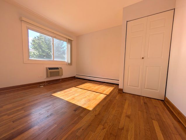 9588 Terrace Place 1F, Des Plaines, IL 60016