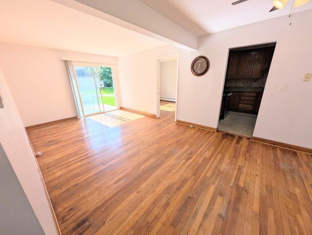 9588 Terrace Place 1F, Des Plaines, IL 60016
