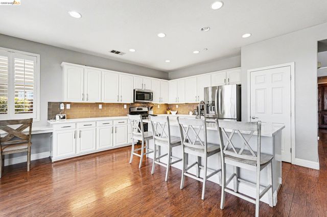 556 Douglas Drive, Brentwood, CA 94513