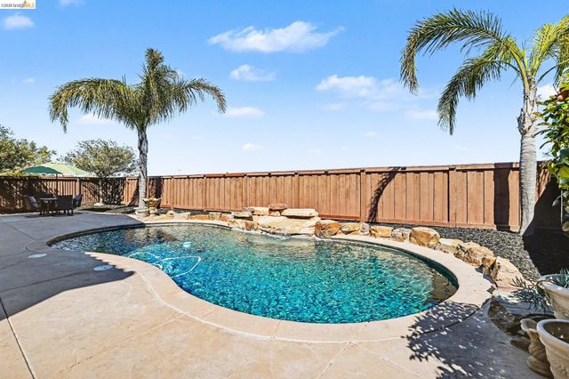 556 Douglas Drive, Brentwood, CA 94513