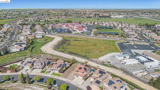 556 Douglas Drive, Brentwood, CA 94513