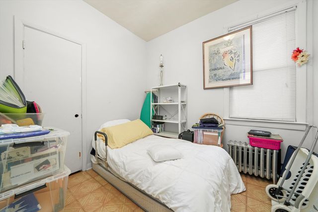 3927 W 56TH Street, Chicago, IL 60629