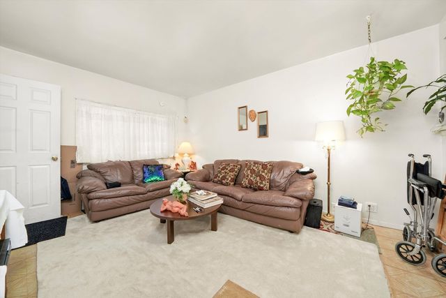 3927 W 56TH Street, Chicago, IL 60629