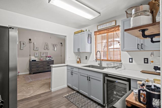 6008 Cliffwood Way, Bakersfield, CA 93306