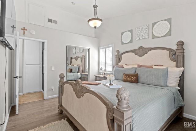6008 Cliffwood Way, Bakersfield, CA 93306