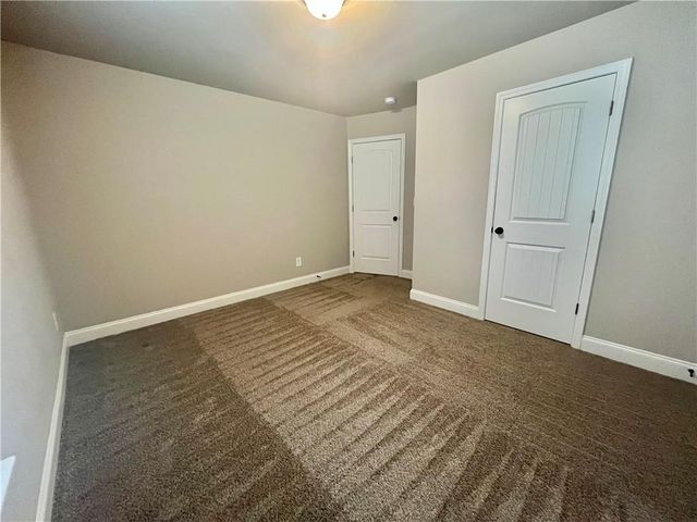 943 Ulster Court, Loganville, GA 30052