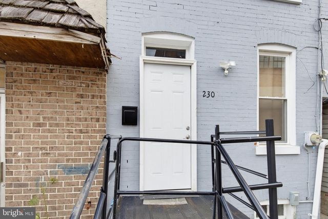 230 E POPLAR ST, York, PA 17403