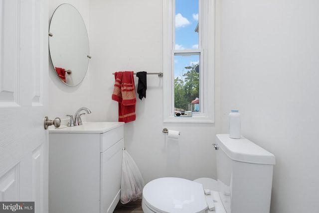 230 E POPLAR ST, York, PA 17403