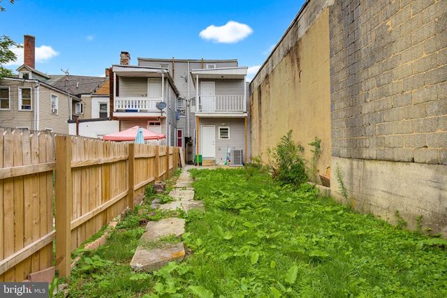 230 E POPLAR ST, York, PA 17403