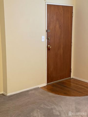 161 Evergreen Road 13A, Edison, NJ 08837