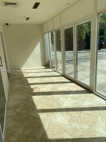 4450 S Jog Road, Greenacres, FL 33467
