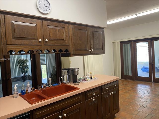 4450 S Jog Road, Greenacres, FL 33467