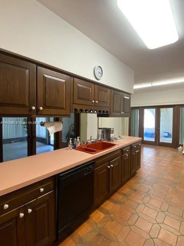4450 S Jog Road, Greenacres, FL 33467
