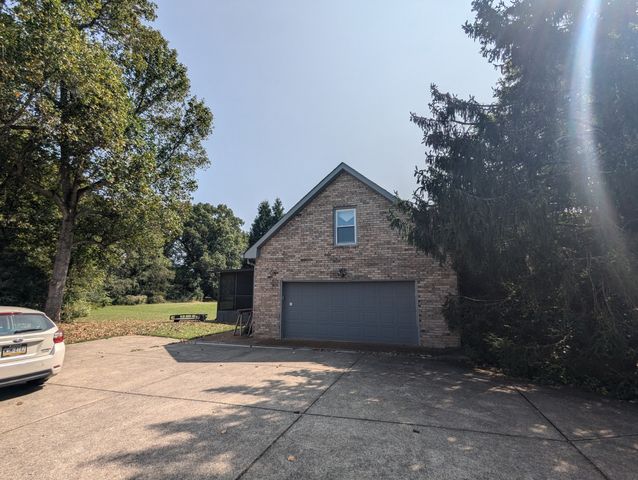 316 Southwinds Dr, Hermitage, TN 37076