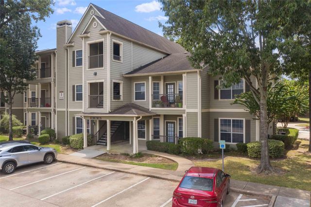 2400-821 Spring Rain Drive, Klein, TX 77379