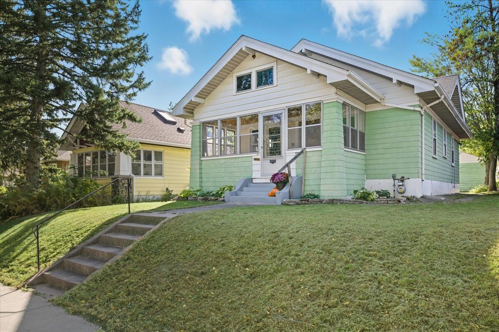 1174 Lafond Avenue, Saint Paul, MN 55104