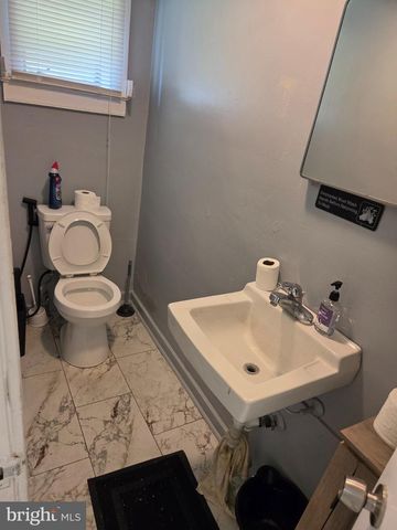 210 LONG LN, Upper Darby, PA 19082