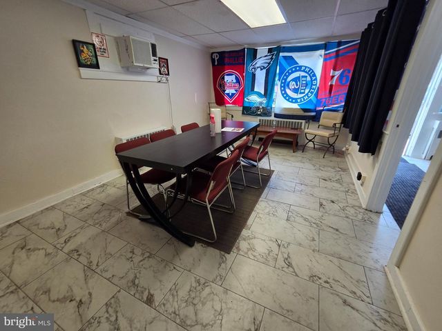210 LONG LN, Upper Darby, PA 19082