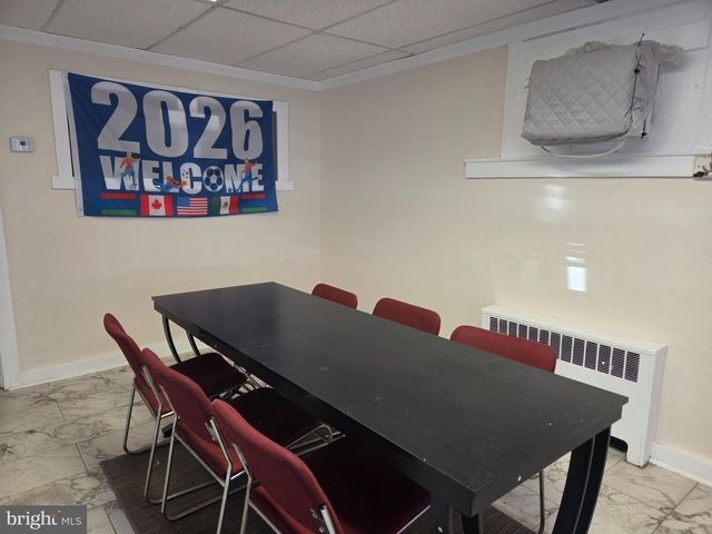 210 LONG LN, Upper Darby, PA 19082