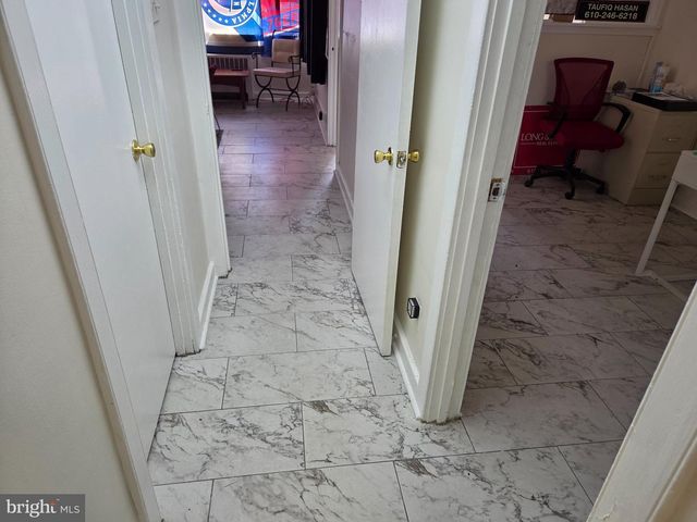 210 LONG LN, Upper Darby, PA 19082